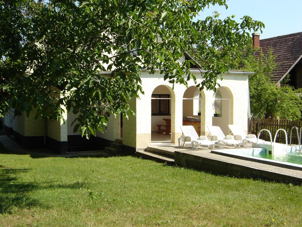 Somogyi Vendeghaz Villa Zamardi Exterior photo